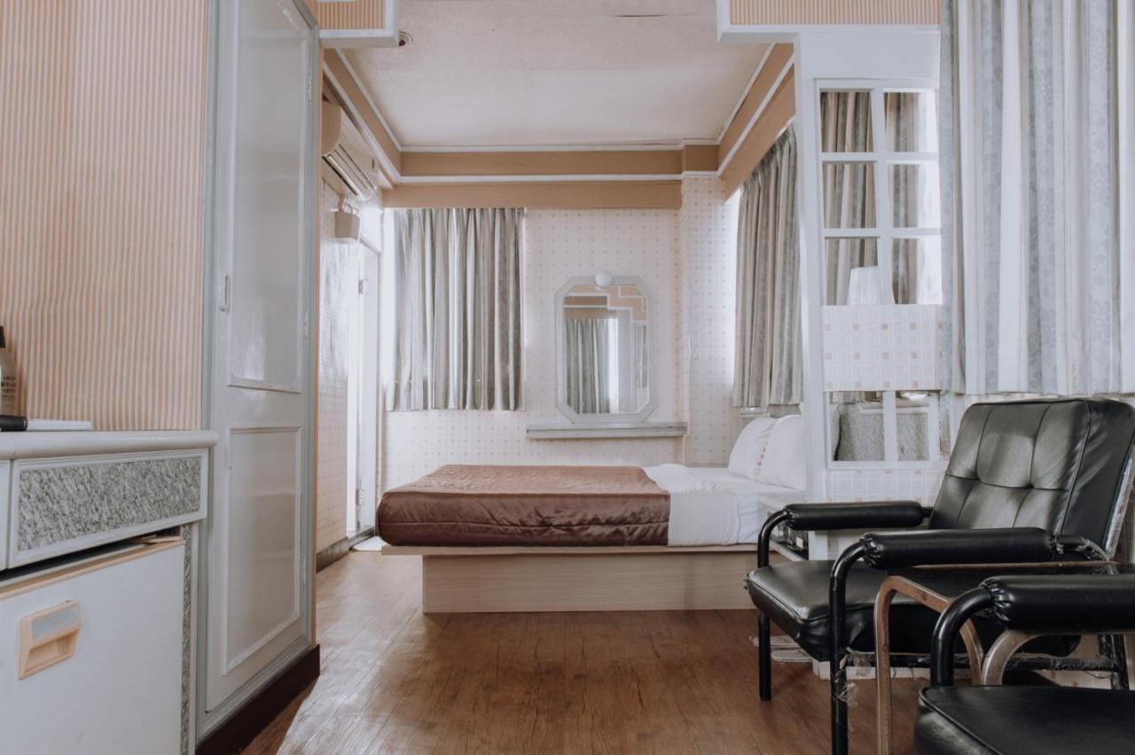 Tong Hsin Hotel Pingtung Exterior photo